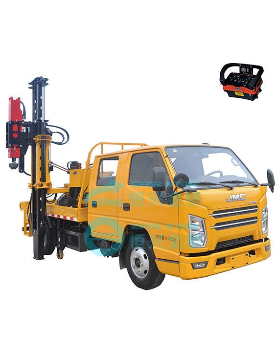 護(hù)欄搶修車